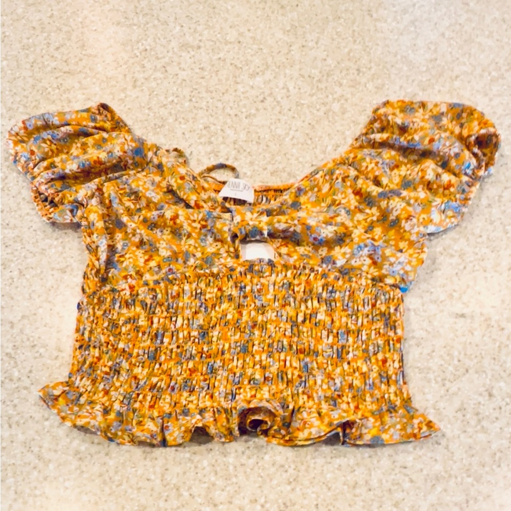 Junior’s off shoulder top - Size Large